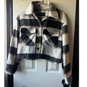Love Tree Black White Camel Buffalo Plaid Cropped Shacket Small